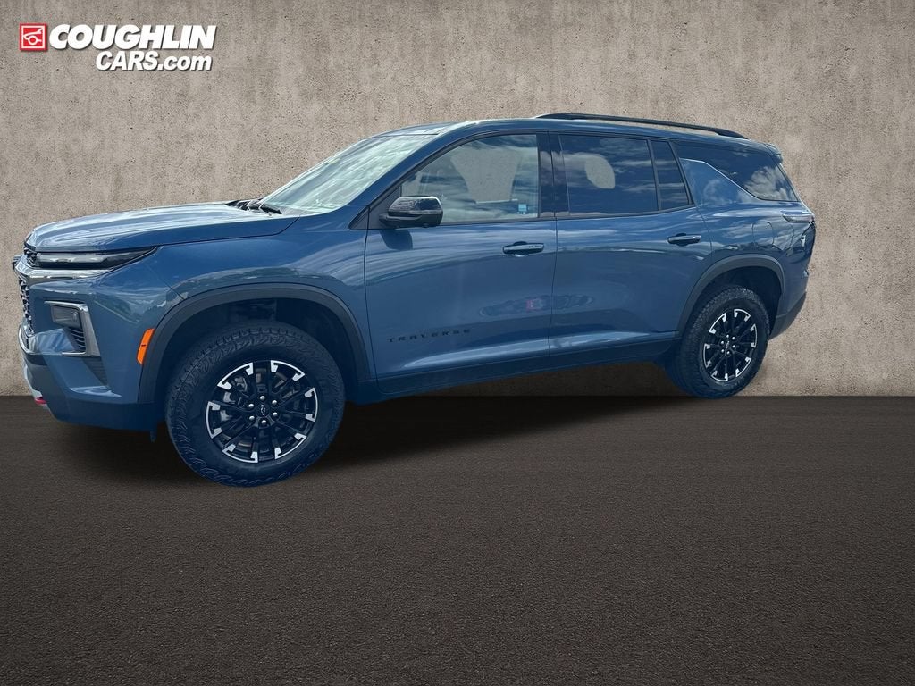 2024 Chevrolet Traverse Z71 in Lakeshore Blue Metallic — front three-quarter view